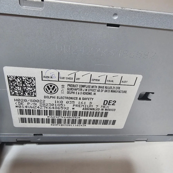 Volkswagen Delphi Electronics Factory Radio Premium MP3 DE2 Model #H020/S0023 se - Picture 7 of 8